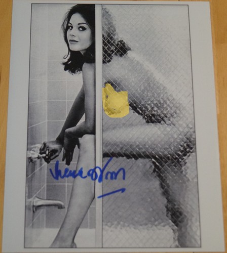 Lana wood autogramm als bond - lana,